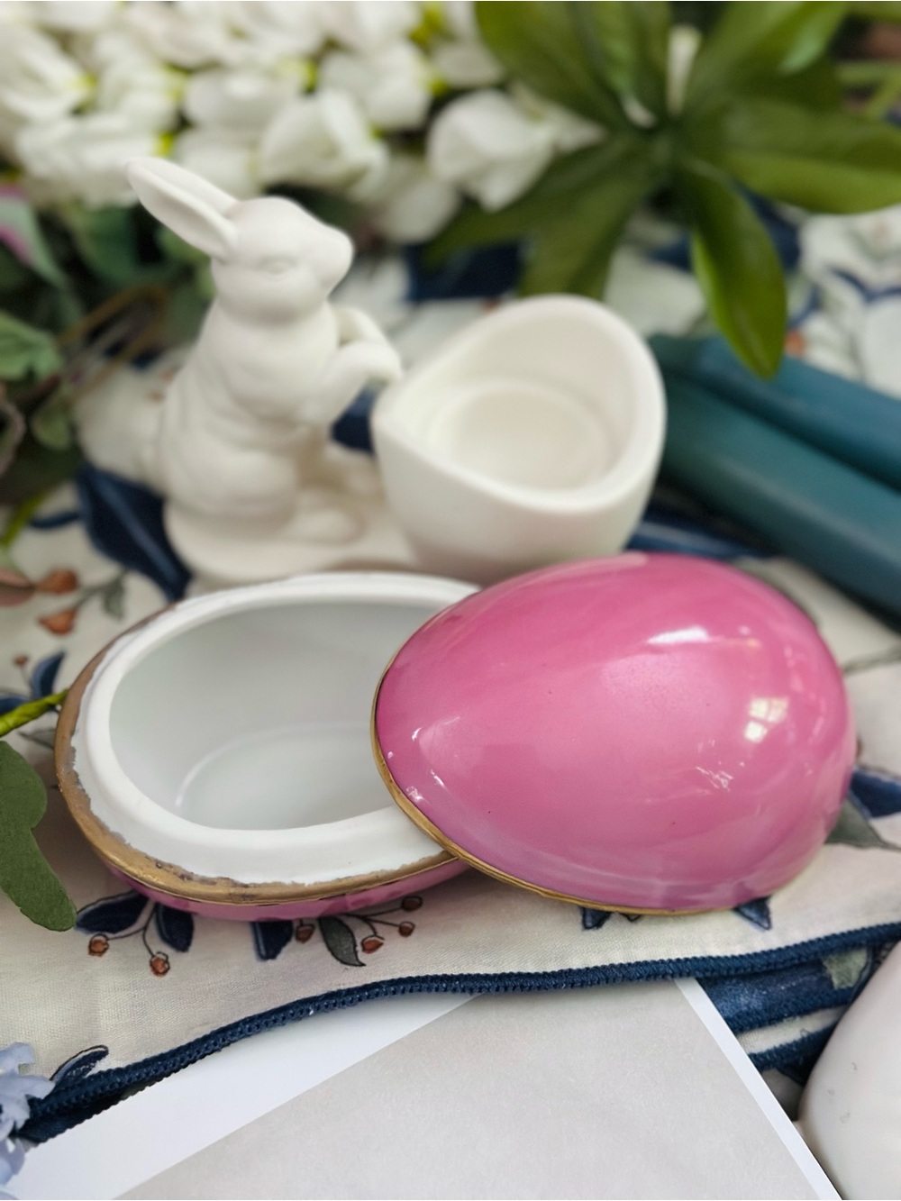 Ceramic Easter trinkets